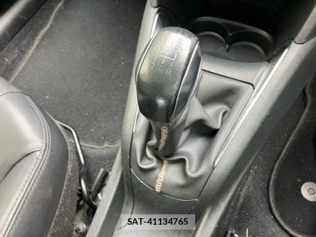 Peugeot 208 2015-03 8871810-21