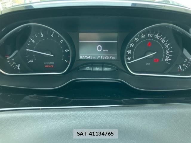 Peugeot 208 2015-03 8871810-24