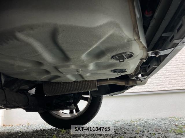 Peugeot 208 2015-03 8871810-8