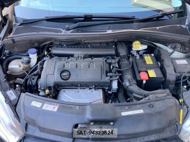 Peugeot 208 2013-03 8881522-13