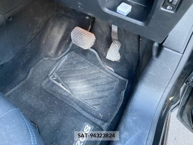 Peugeot 208 2013-03 8881522-16