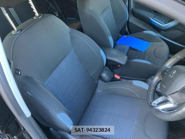 Peugeot 208 2013-03 8881522-18