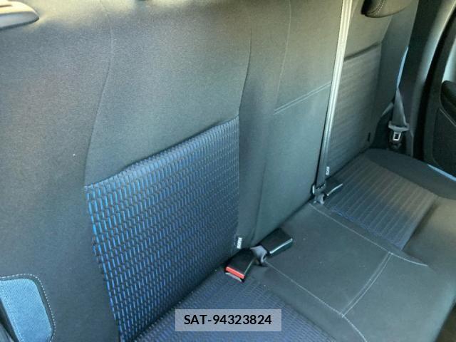 Peugeot 208 2013-03 8881522-19