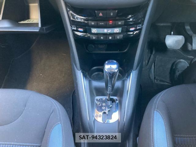 Peugeot 208 2013-03 8881522-24