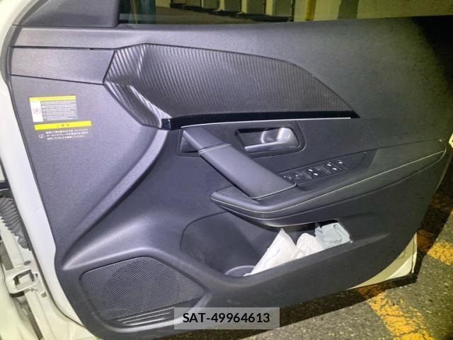 Peugeot 208 2022-04 8881517-17