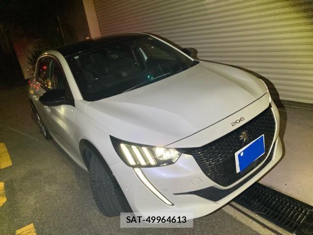 Peugeot 208 2022-04 8881517-1
