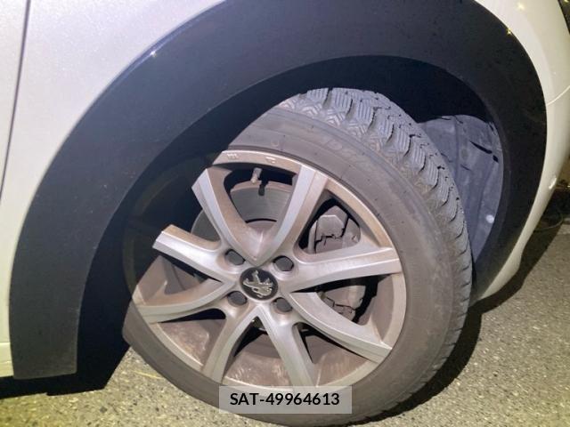 Peugeot 208 2022-04 8881517-2