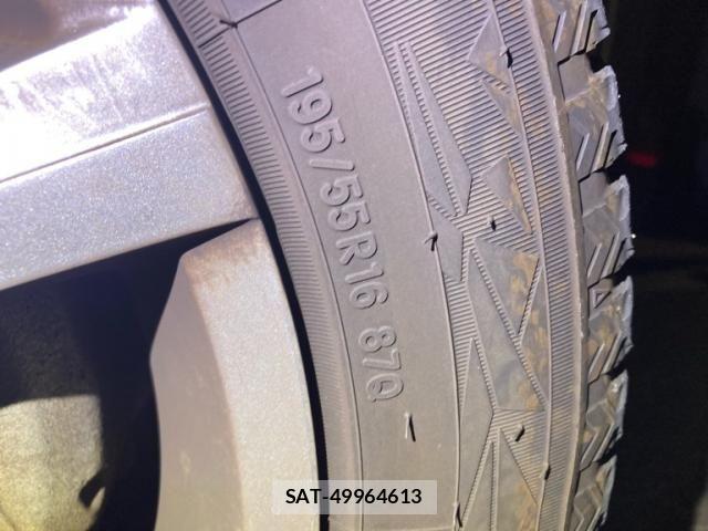 Peugeot 208 2022-04 8881517-3