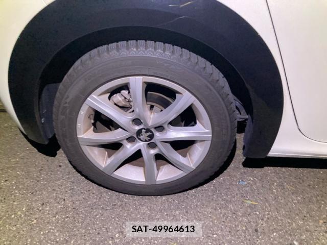 Peugeot 208 2022-04 8881517-4