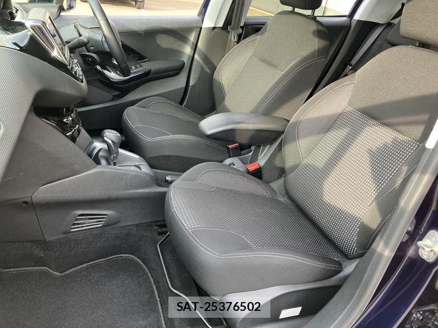 Peugeot 208 2019-06 8881520-12