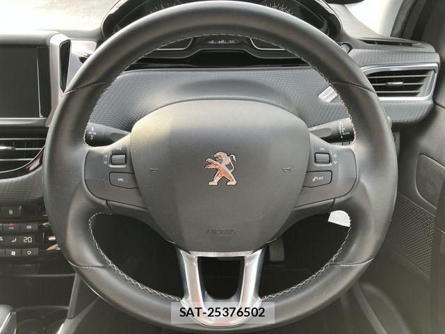 Peugeot 208 2019-06 8881520-17