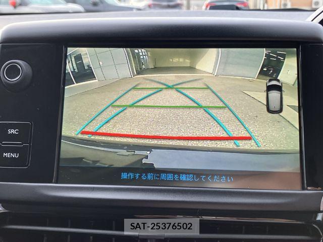 Peugeot 208 2019-06 8881520-22