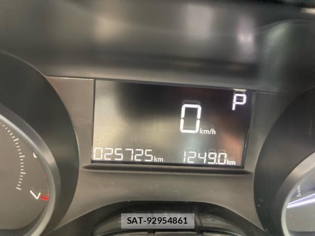 Peugeot 208 2017-10 8881519-10