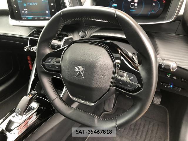 Peugeot 208 2021-02 8884170-5