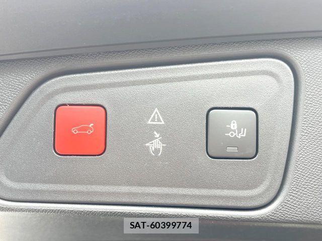 Peugeot 3008 2018-10 1296344-7