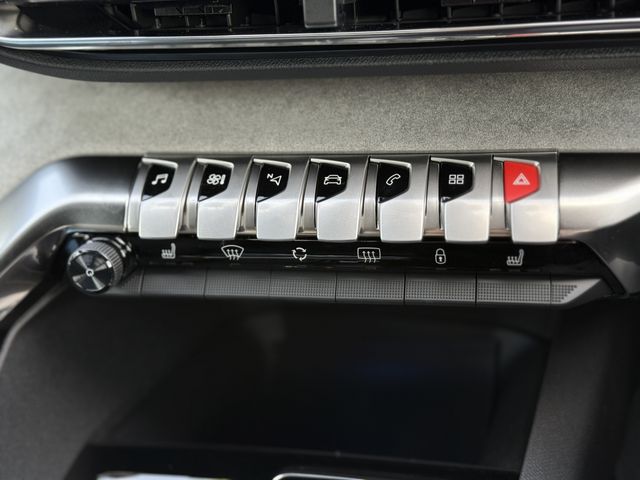 Peugeot 3008 2025-02 1548395-6