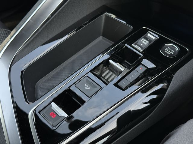 Peugeot 3008 2025-02 1548395-8