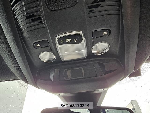 Peugeot 3008 2018-12 1663094-17
