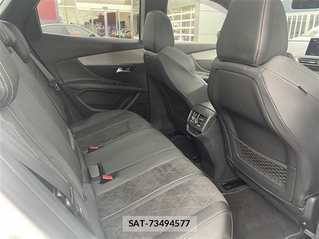 Peugeot 3008 2018-07 1663090-12