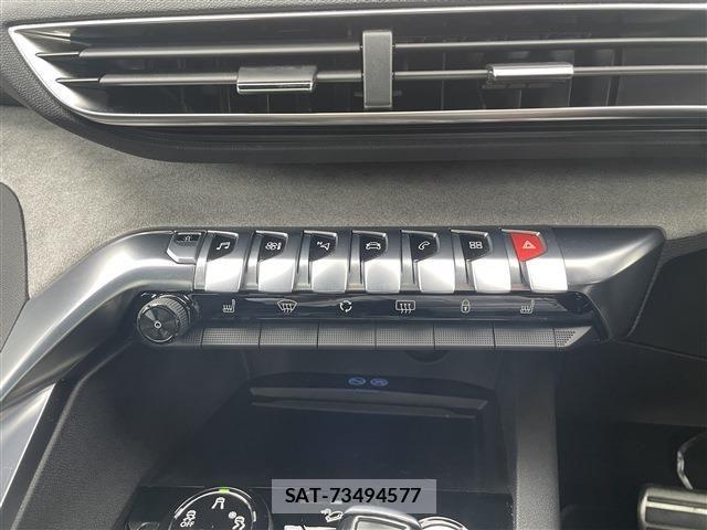 Peugeot 3008 2018-07 1663090-26