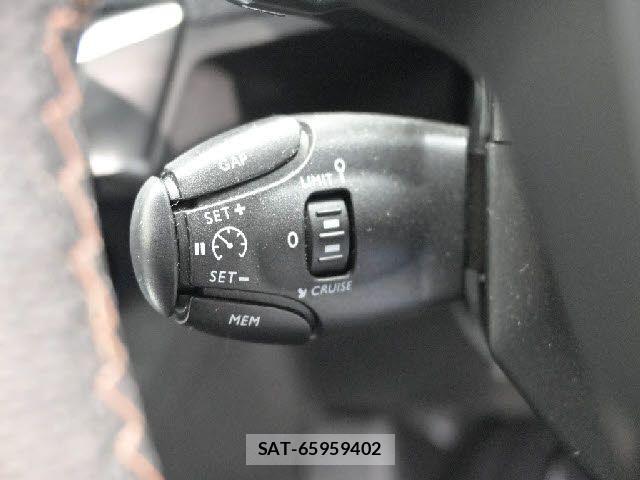 Peugeot 3008 2018-10 1847695-10