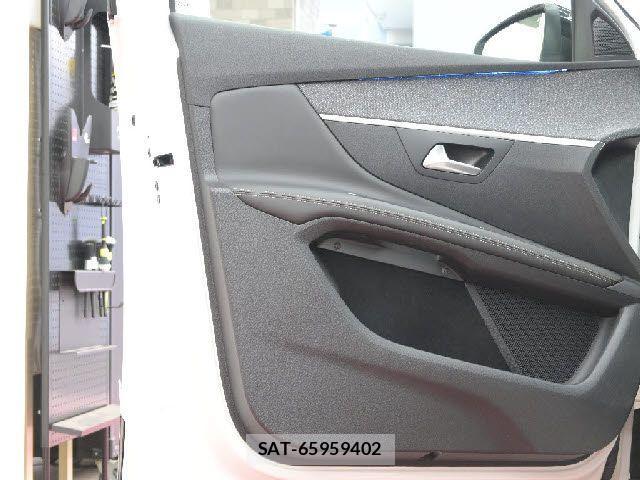 Peugeot 3008 2018-10 1847695-23