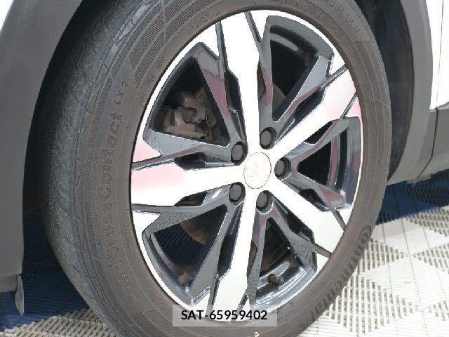 Peugeot 3008 2018-10 1847695-8