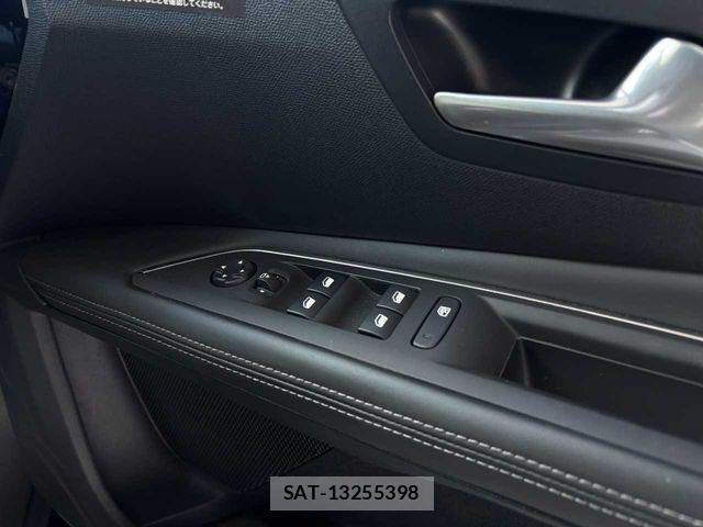Peugeot 3008 2018-01 1827925-10