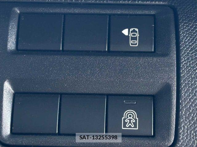 Peugeot 3008 2018-01 1827925-12