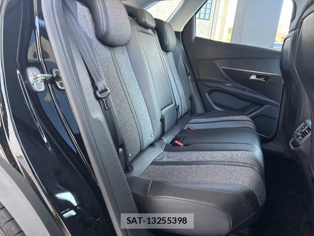 Peugeot 3008 2018-01 1827925-14