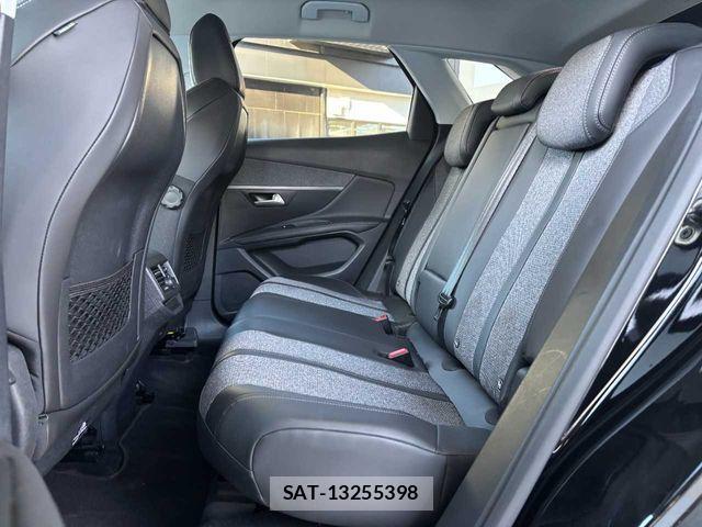 Peugeot 3008 2018-01 1827925-17