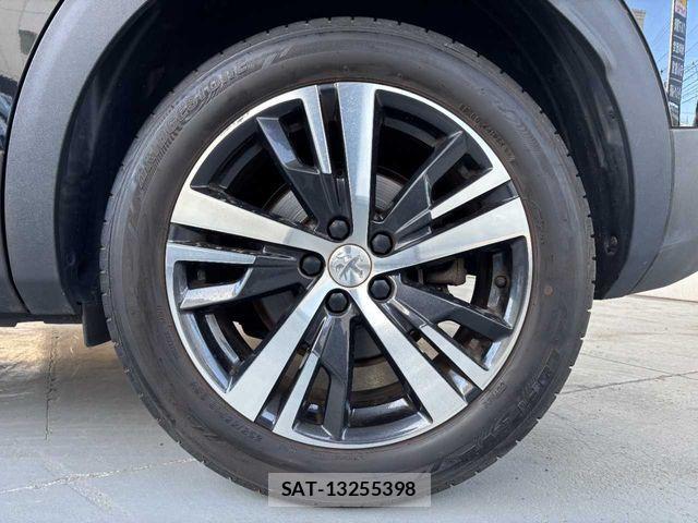 Peugeot 3008 2018-01 1827925-28