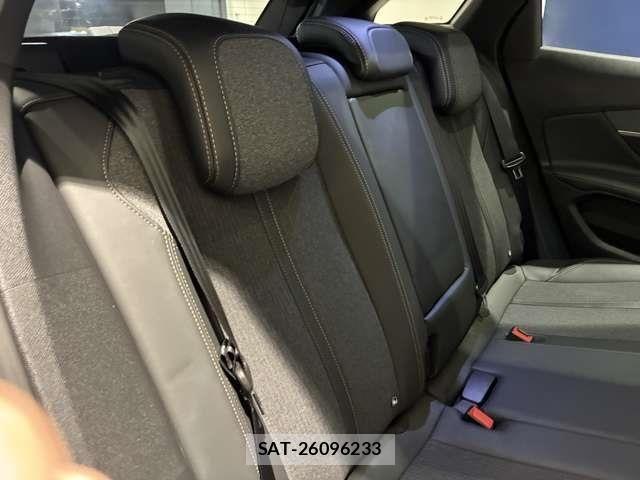 Peugeot 3008 2021-02 6015938-11
