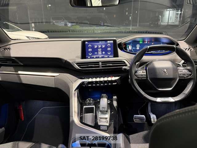 Peugeot 3008 2018-03 6246628-6