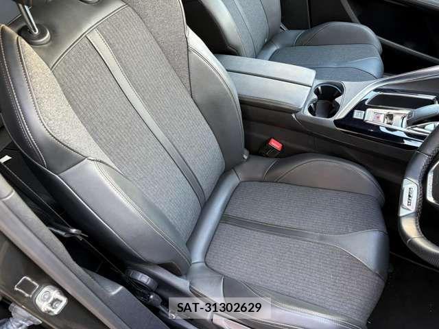 Peugeot 3008 2021-03 6614089-14