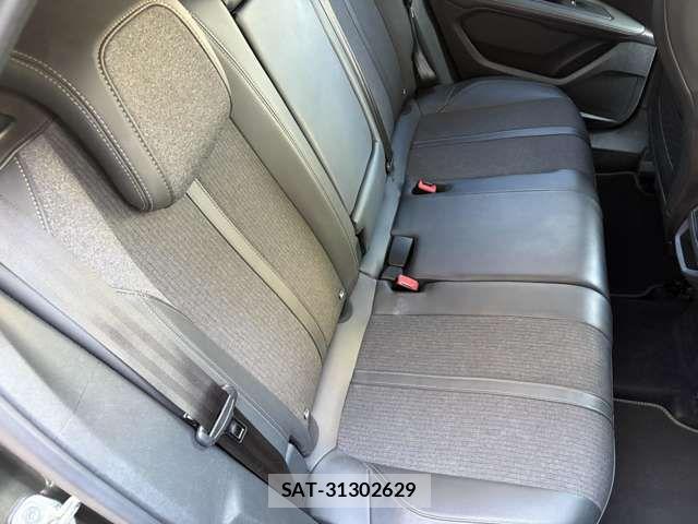 Peugeot 3008 2021-03 6614089-17