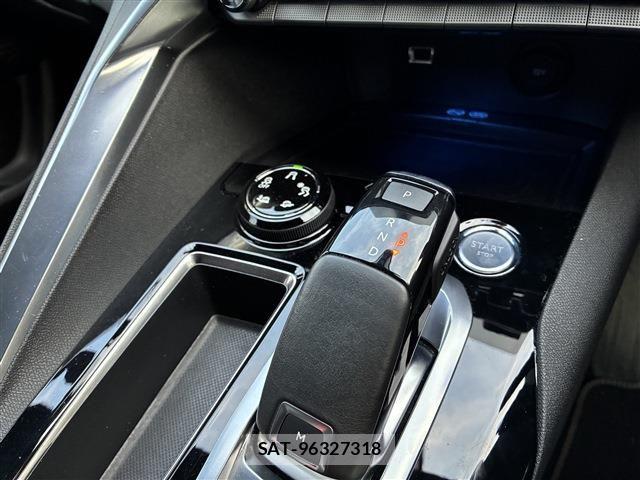 Peugeot 3008 2018-07 6614090-18