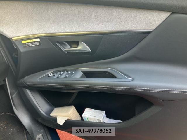 Peugeot 3008 2021-09 6673114-12