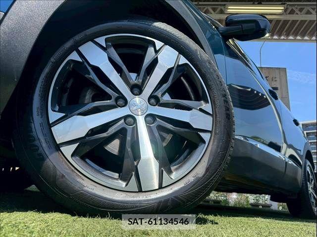 Peugeot 3008 2021-06 6816521-18