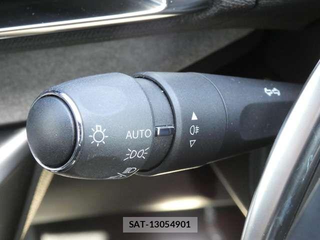 Peugeot 3008 2022-07 7223466-9