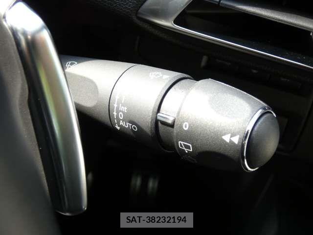 Peugeot 3008 2025-03 7223472-9