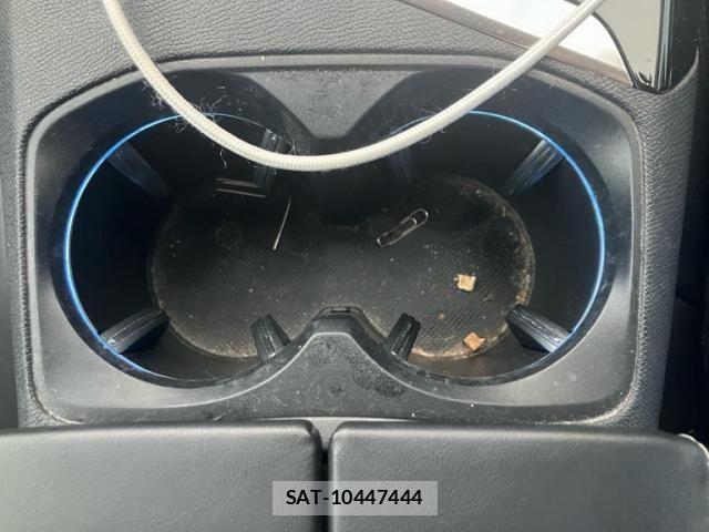 Peugeot 3008 2018-09 7216235-21