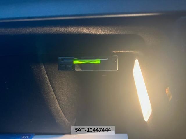Peugeot 3008 2018-09 7216235-24
