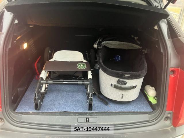 Peugeot 3008 2018-09 7216235-26