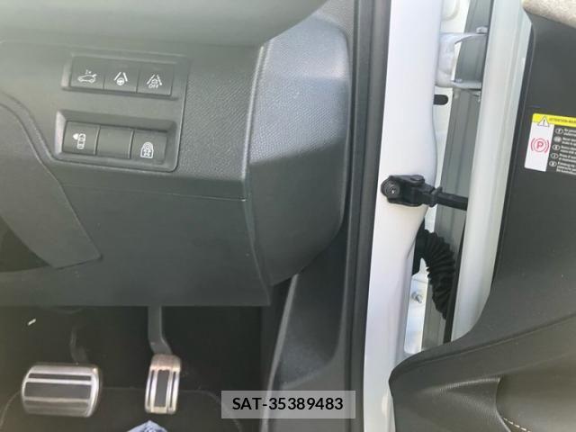 Peugeot 3008 2022-08 7223470-14