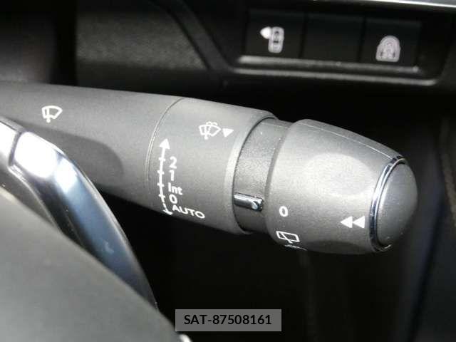 Peugeot 3008 2021-05 7223463-9