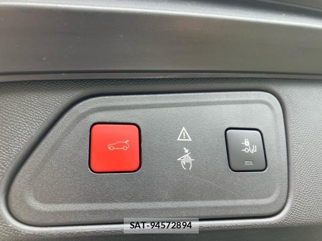 Peugeot 3008 2017-09 7251899-14