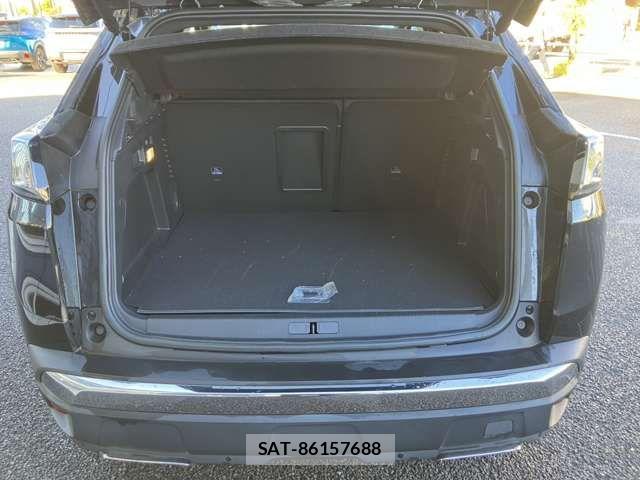 Peugeot 3008 2023-06 7251898-16