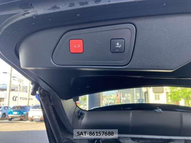 Peugeot 3008 2023-06 7251898-18