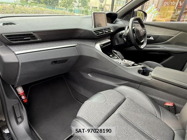 Peugeot 3008 2019-09 7456729-15